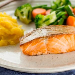 imagem do produto Salmão grelhado com legumes