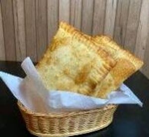 imagem do produto 2 Pastel c/mais recheio + Caldo de Cana de 500 ml