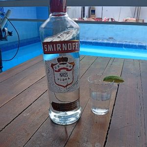 imagem do produto VODKA SMIRNOFF ( DOSE )