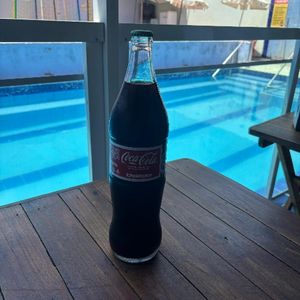 imagem do produto COCA COLA RETORNÁVEL 1L