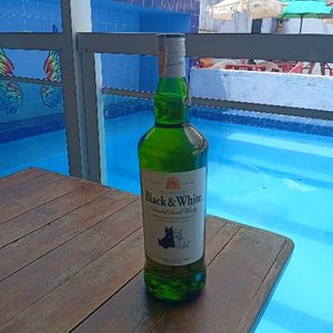 imagem do produto WHISKY BLACK E WHITE