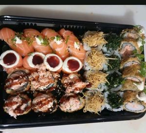 imagem do produto Combinado 27 peças ( acompanha 2 shoyu, 2 tare e 1 hachi )