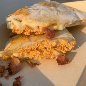 imagem do produto Tapioca de frango com queijo e bacon 