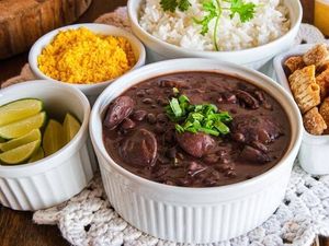 imagem do produto Feijoada Individual (Marmita 700ml)