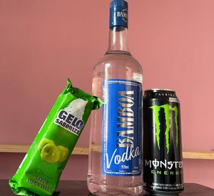 imagem do produto Kit Copão Premium Vodka & Energético (700ml)