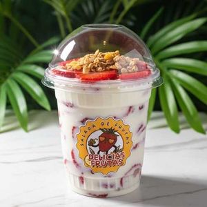 imagem do produto Copo morango - 200ml