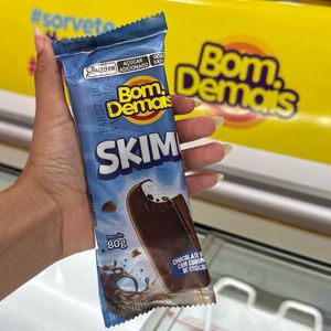 imagem do produto Picolé Skimo - AZUL - Chocolate com baunilha