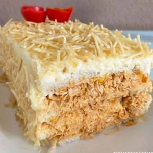 imagem do produto TORTA SALGADA DE FRANGO 
