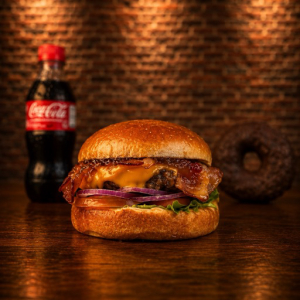 imagem do produto Combo realeza 1x Tropical 1x Coca mini 1x Donuts americano disponível