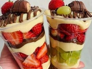 imagem do produto Copo da Felicidade Morango dos Deuses - 300ml