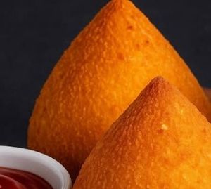 imagem do produto Mega coxinha de frango com Catupiry 270g