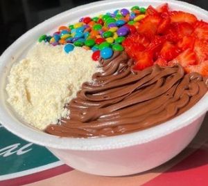 imagem do produto ACAI NA MARMITA PP MEDIA 350 ML DE AÇAI + COMPLEMENTOS 