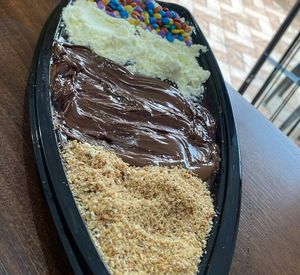 imagem do produto Barca pequena açaí Premium C/5 acompanhamentos grátis