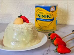 imagem do produto Bolo Vulcão Leite Ninho com Morango