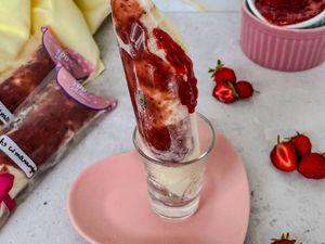 imagem do produto Juju Gourmet de Leite Ninho com Morango