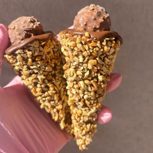 imagem do produto Cone de Ferrero Rocher