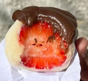 imagem do produto Coxinha de Morango Ninho com Nutella