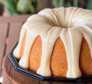 imagem do produto Bolo com cobertura de Ninho