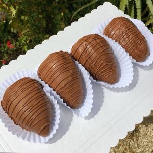 imagem do produto 2x Bombom de morango 