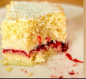 imagem do produto Bolo gelado Ninho com morango