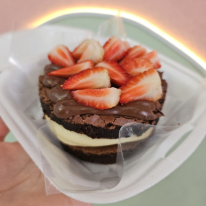 imagem do produto Brownie Supreme c/morangos