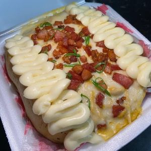 imagem do produto BATATA RECHEADA CALABRESA/BACON