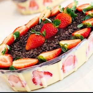 imagem do produto Bombom de morango na Travessa 