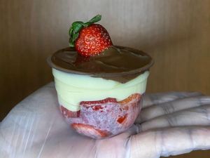 imagem do produto Bombom de Morango no Pote