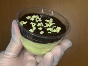 imagem do produto Brigadeiro de Pistache Cremoso C/ Ganache Chocolate Meio Amargo