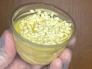 imagem do produto Maracujá Cremoso com Granulê de Chocolate Branco