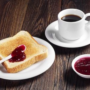 imagem do produto Café com torrada integral e geléia