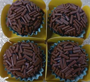imagem do produto Caixinha da Felicidade 4 Brigadeiros Artesanal