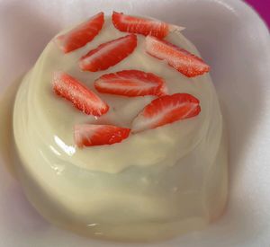 imagem do produto Mini bolo vulcão de morangos Frescos