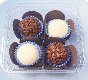 imagem do produto Brigadeiros Tradicionais ( 4 unidades)