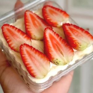 imagem do produto Pavê de ninho com morango