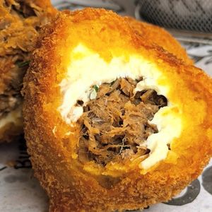 imagem do produto Coxinha SUPER crocante de costela com creme cheese