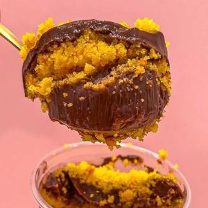 imagem do produto Bolo no pote cenoura com chocolate