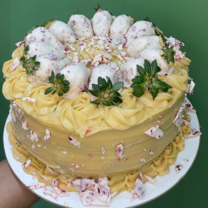 imagem do produto FATIA - TORTA DE MORANGO CRAVEJADO