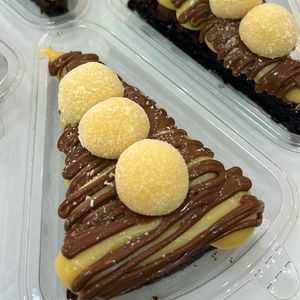 imagem do produto PIZZA BROWNIE - NINHO COM NUTELLA COM 3 BRIGADEIROS GOURMERT