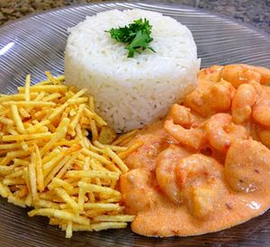 imagem do produto O strogonoff de camarão é uma popular variação brasileira do clássico prato.