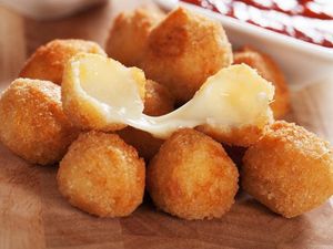 imagem do produto Bolinhas de Queijo  50 unid