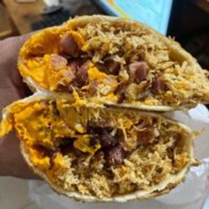 imagem do produto Macaúbas Prime( Cheedar Original Americano, bacon defumado e frango)