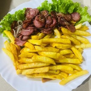 imagem do produto fritas com calabresa