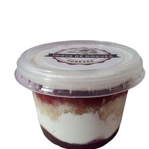 imagem do produto Bolo chantininho com geleia natural de morango 🍓