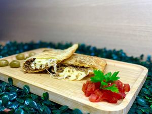 imagem do produto Carne c/ queijo