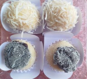 imagem do produto Kit 2 brigadeiro tradicional de beijinho e 2 brigadeiros de olho de sogra