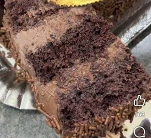 imagem do produto Fatia de bolo de brigadeiro gelado