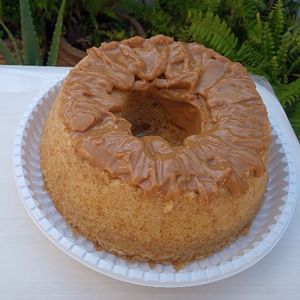 imagem do produto Bolo de Churros com cobertura de doce de leite 😋