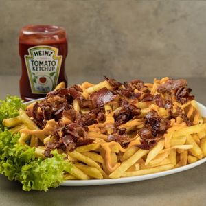 imagem do produto Batata com queijos e isca de carne 