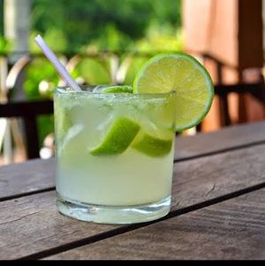 imagem do produto caipirinha cachaça